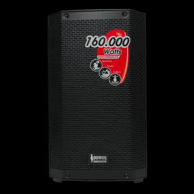 CAJA AMPLIFICADA 10 PULG., 160.000W PMOP, REPRODUCTOR ANALOGICO DIGITAL,ENTRADA JACK 1/4, 3.5MM, EQ BASS & TREBLE, BATERIA LITIO
